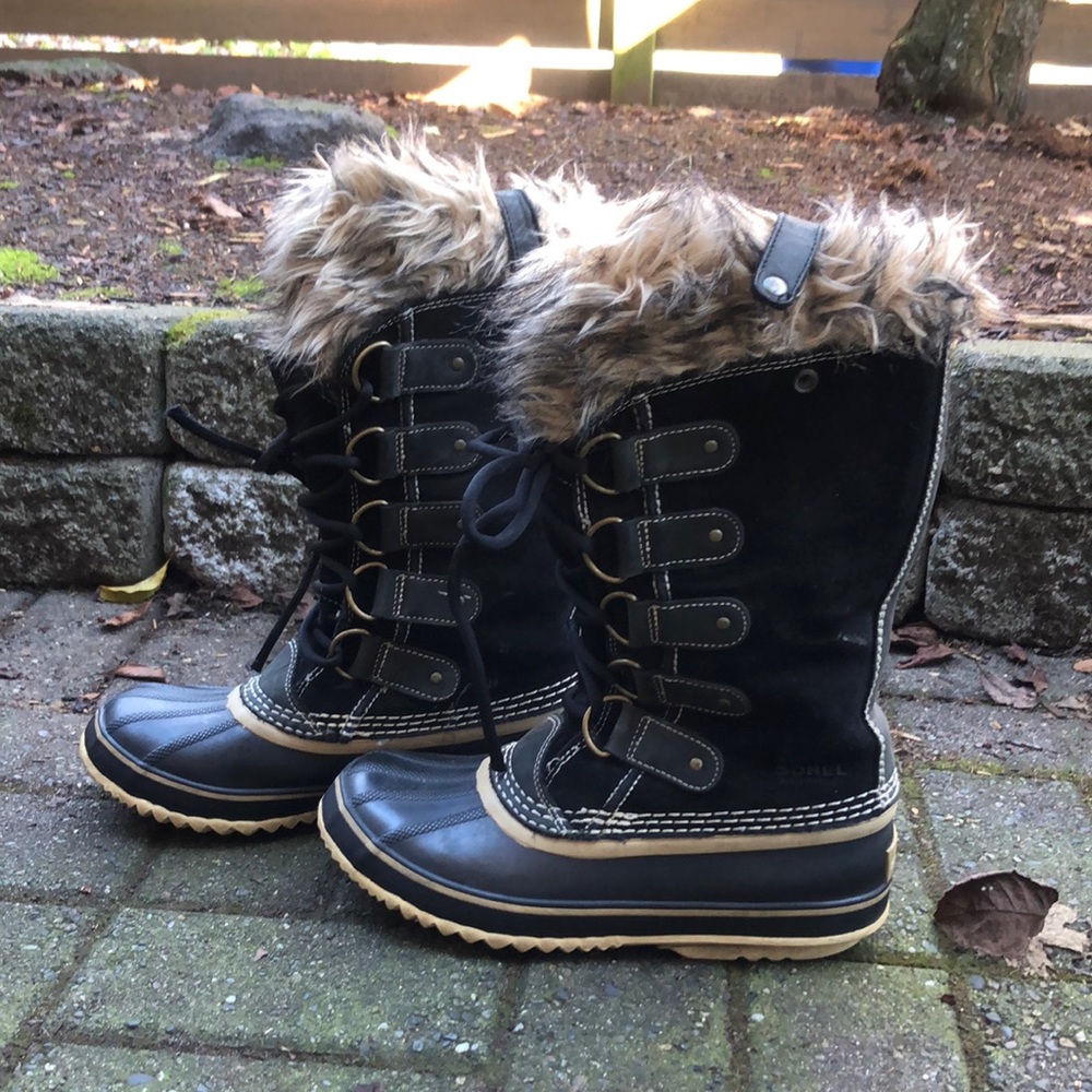 Sorel Joan of Arctic black boots
